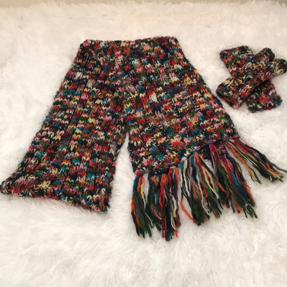 Accessories - MULTI-COLORED KNITTED GLOVES AND FINGED SCARF SET